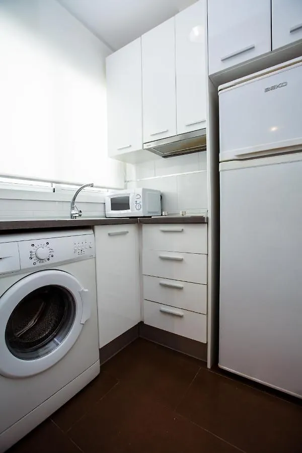 V&L Arenal Apartment Seville 0*,